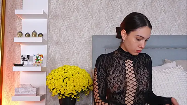 Sofy Bradd online show from 11-05-25, 08:14