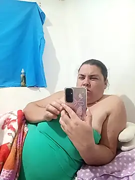 yaneth  online show from 12-17-25, 01:00