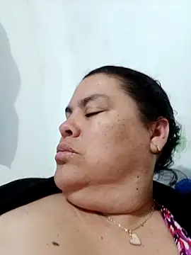 yaneth  online show from 12-20-25, 01:12