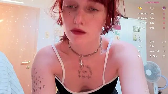 LeelooYolo online show from 07-17-26, 04:45