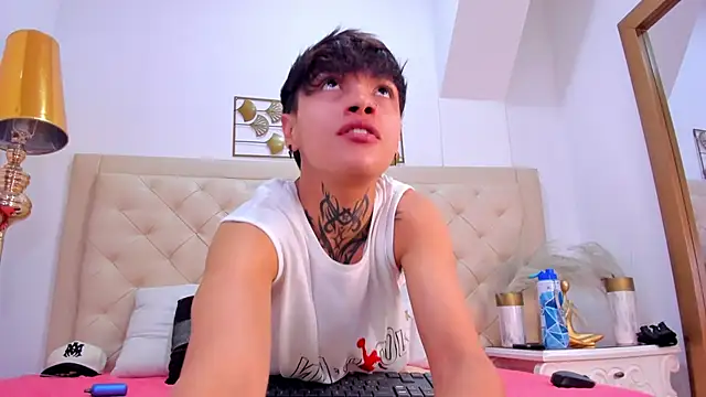 Snapshot of b3k_afrodict chatting on 09-19-25, 12:39 b3k afrodict online show from 09-19-25, 12:39