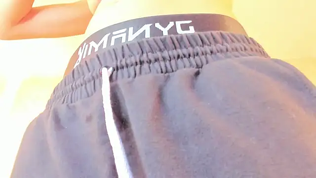 Snapshot of b3k_afrodict chatting on 10-03-25, 07:44 b3k afrodict online show from 10-03-25, 07:44