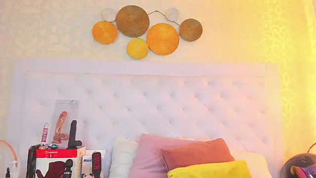 Snapshot of b3k_afrodict chatting on 11-16-25, 02:17 b3k afrodict online show from 11-16-25, 02:17