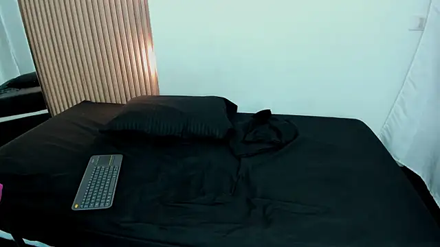 Karla hilton1 online show from 10-21-25, 12:39