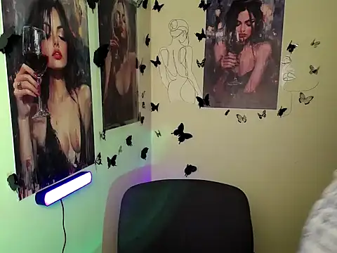 Snapshot of LadyAlice_ chatting on 10-10-25, 09:52 LadyAlice  online show from 10-10-25, 09:52