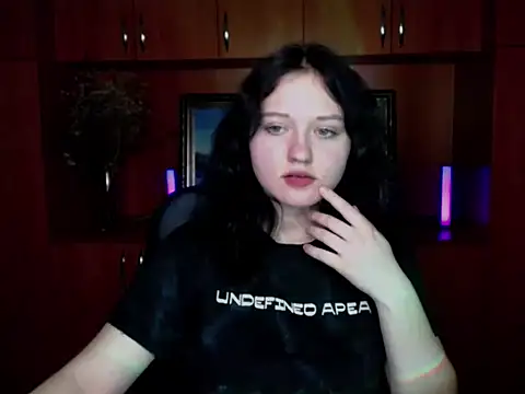 LadyAlice  online show from 11-07-25, 07:14