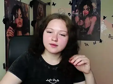 LadyAlice  online show from 06-04-26, 06:19