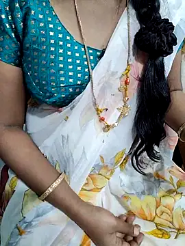 Snapshot of lolida69thamil chatting on 09-26-25, 04:11 lolida69thamil online show from 09-26-25, 04:11