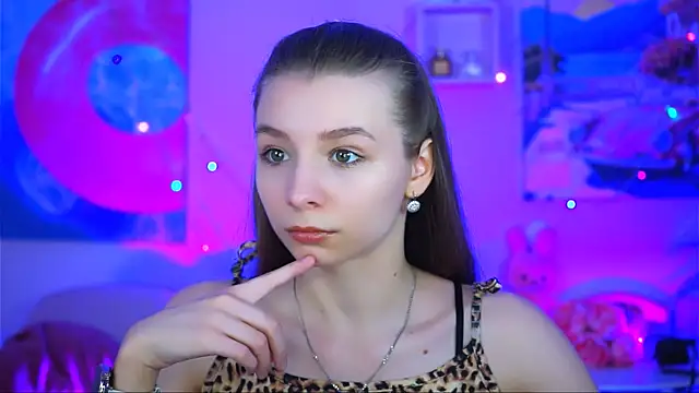 Snapshot of JulieDaniel chatting on 10-23-25, 08:24 JulieDaniel online show from 10-23-25, 08:24