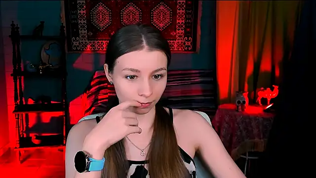 Snapshot of JulieDaniel chatting on 12-05-25, 04:21 JulieDaniel online show from 12-05-25, 04:21