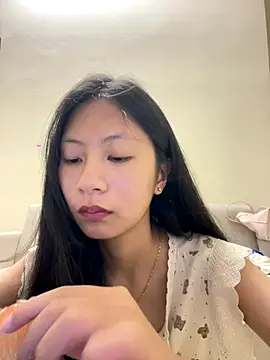 Lil-Gi online show from 10-10-25, 03:11