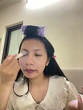 Lil-Gi online show from 12-15-25, 03:05