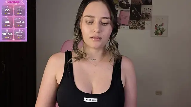 Veronika  Winslow  online show from 07-29-26, 12:31