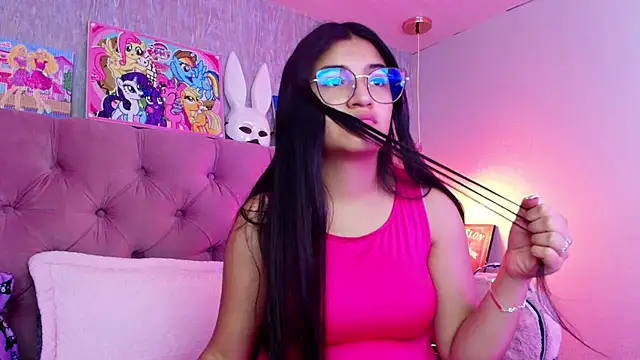 laurenelove online show from 02-12-26, 06:19