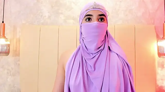 nayiraa  online show from 09-27-25, 11:48