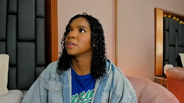 LisaMendez online show from 12-01-25, 04:06