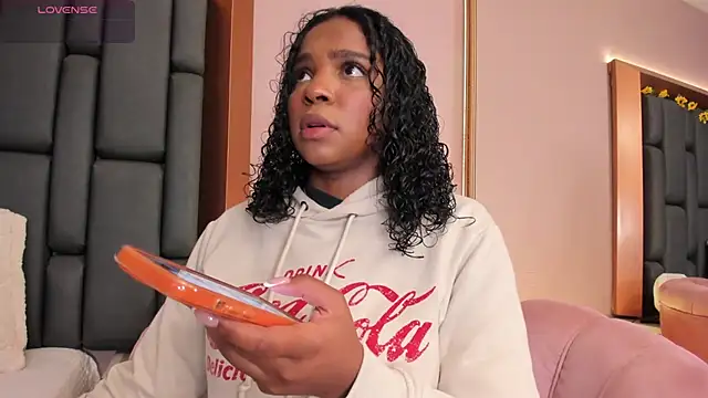 LisaMendez online show from 12-03-25, 04:31