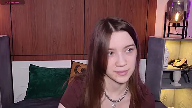 Snapshot of Alison_kisss chatting on 06-13-26, 06:17 Alison kisss online show from 06-13-26, 06:17