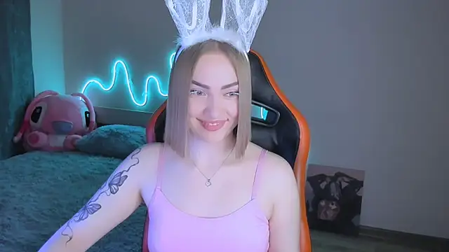 LaraKrein lk online show from 01-08-26, 04:42