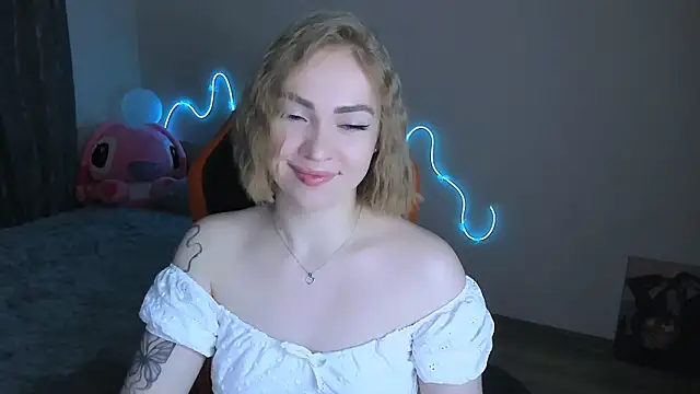 LaraKrein lk online show from 03-06-26, 06:15