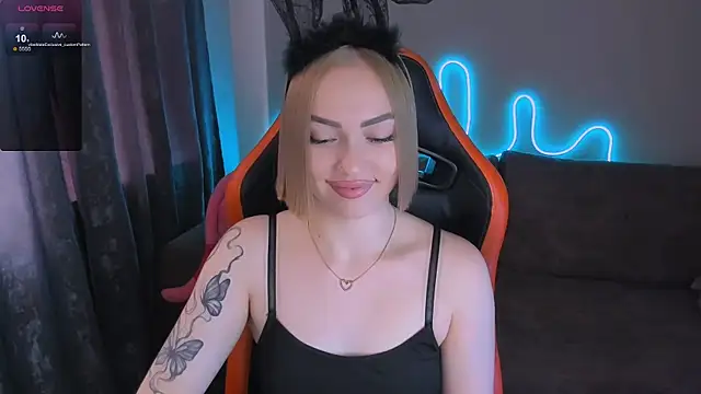 LaraKrein lk online show from 06-28-26, 01:17