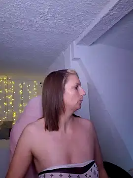 SexyJulia21 online show from 02-07-25, 12:28