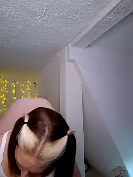 SexyJulia21 online show from 02-12-25, 12:44