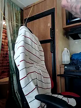 ShawnandDani7074 online show from 04-19-26, 04:06