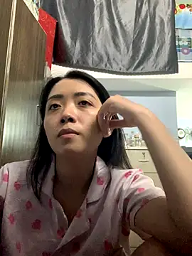 Minee1202 online show from 12-18-25, 04:24