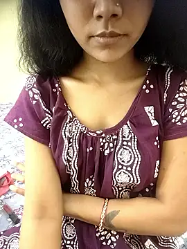 Snapshot of Snaya-baby chatting on 05-06-26, 10:53 Snaya-baby online show from 05-06-26, 10:53