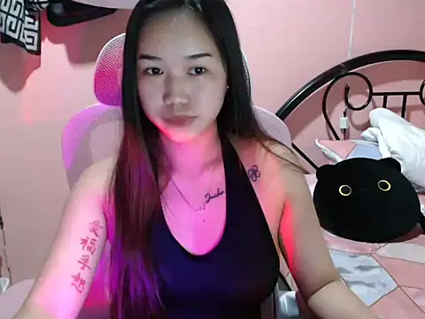 Snapshot of Wynxx chatting on 11-13-25, 05:06 Wynxx online show from 11-13-25, 05:06