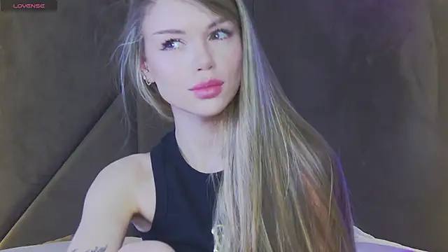 MarilynNova online show from 06-13-26, 04:10