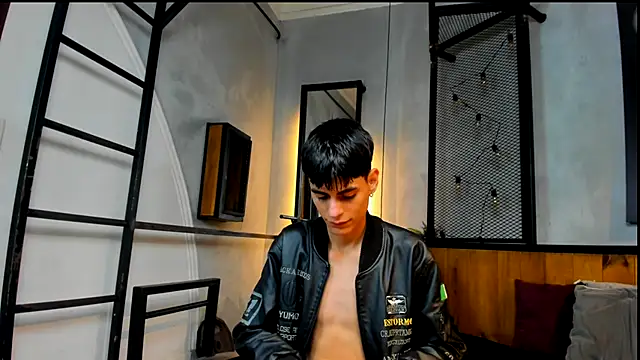 Snapshot of Dani_mc1 chatting on 11-26-25, 11:33 Dani mc1 online show from 11-26-25, 11:33