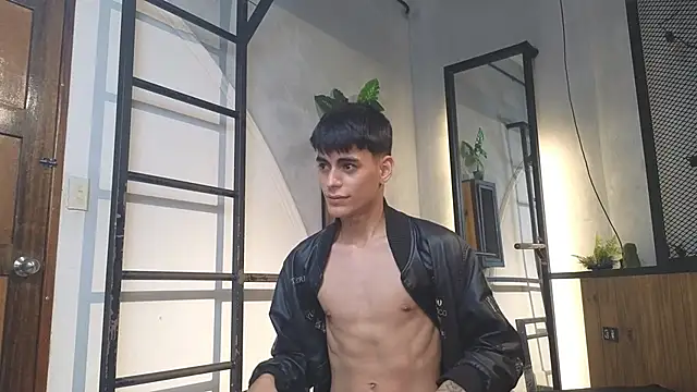 Snapshot of Dani_mc1 chatting on 01-08-26, 11:34 Dani mc1 online show from 01-08-26, 11:34