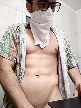 Snapshot of mrmasseur06 chatting on 05-25-26, 06:58 mrmasseur06 online show from 05-25-26, 06:58