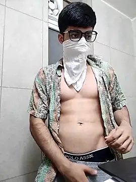 Snapshot of mrmasseur06 chatting on 06-08-26, 07:14 mrmasseur06 online show from 06-08-26, 07:14