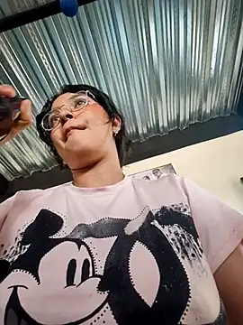 Lily-o online show from 11-23-25, 02:17