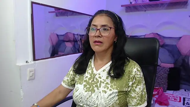 AmandaPeet online show from 10-18-25, 08:31