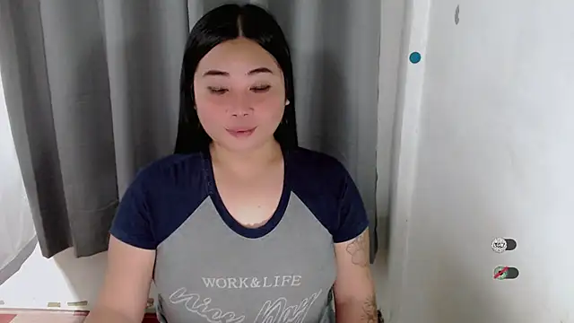 Snapshot of Yhana_Slut chatting on 09-22-25, 01:13 Yhana Slut online show from 09-22-25, 01:13