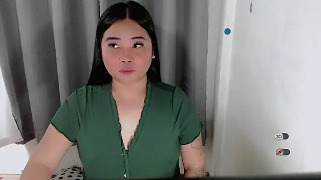 Snapshot of Yhana_Slut chatting on 09-24-25, 11:13 Yhana Slut online show from 09-24-25, 11:13
