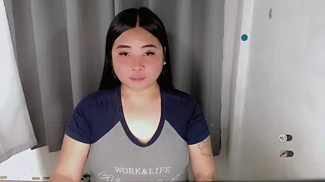 Snapshot of Yhana_Slut chatting on 09-25-25, 04:27 Yhana Slut online show from 09-25-25, 04:27