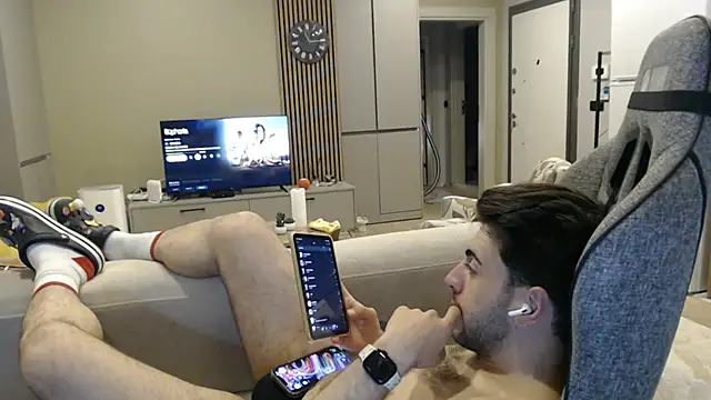 toyboytlg online show from 04-22-26, 09:38