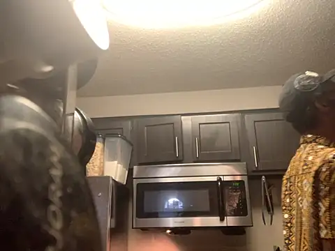 Triggerhappycj100 online show from 11-23-25, 08:30