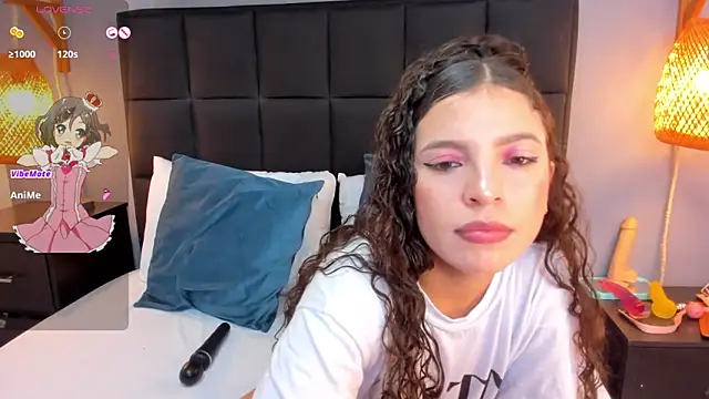 Snapshot of natalie_esmith chatting on 11-12-25, 11:54 natalie esmith online show from 11-12-25, 11:54