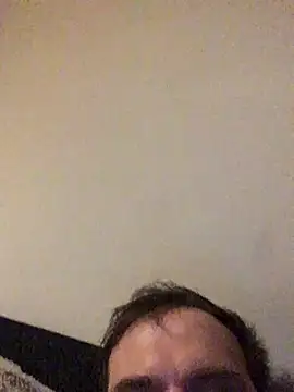 Snapshot of Bamse28 chatting on 12-23-25, 02:20 Bamse28 online show from 12-23-25, 02:20