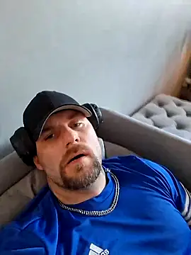 Snapshot of Bamse28 chatting on 04-04-26, 05:10 Bamse28 online show from 04-04-26, 05:10