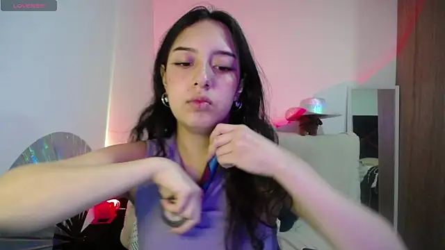 Snapshot of immisssilver chatting on 10-05-25, 01:04 immisssilver online show from 10-05-25, 01:04