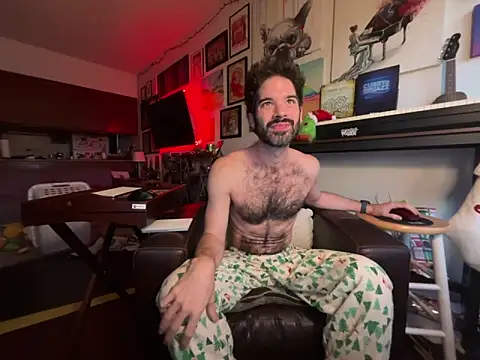 Pupscritch online show from 12-19-25, 02:46