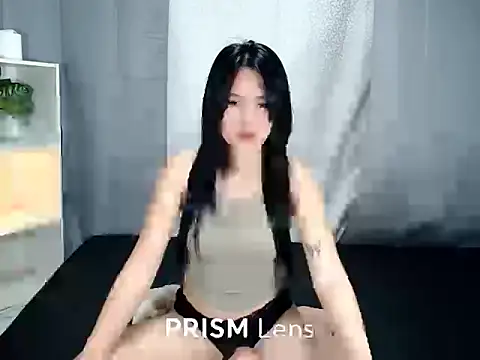 Urasian ladybug online show from 10-22-25, 04:57