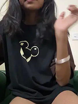 Snapshot of modelnishu chatting on 09-21-25, 05:14 modelnishu online show from 09-21-25, 05:14